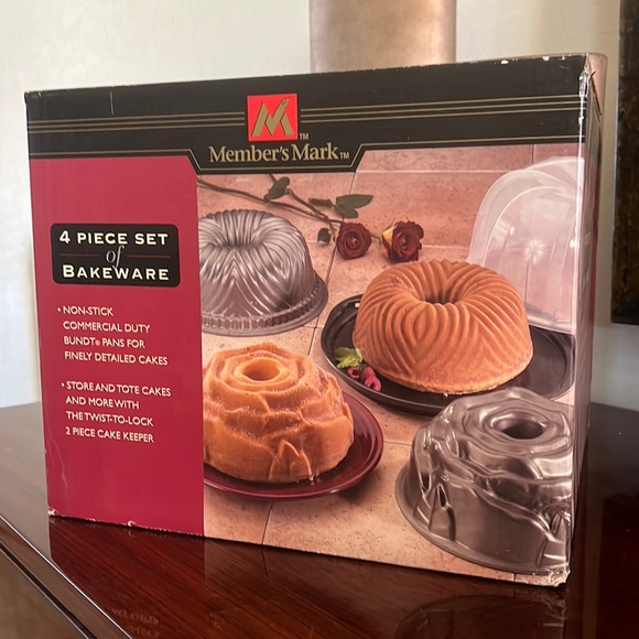 Member’s Mark Kitchen Members Mark 4 Piece Set Of Bakeware Nib